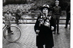 Kerkstraat met Jan de Roos 1960